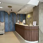 Acacias & Hotel