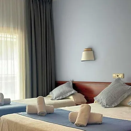 Hotel Acacias & Lloret de Mar
