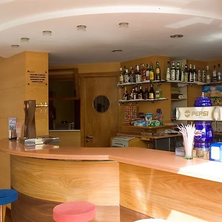 Acacias & * Lloret de Mar