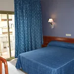 Acacias & Hotel