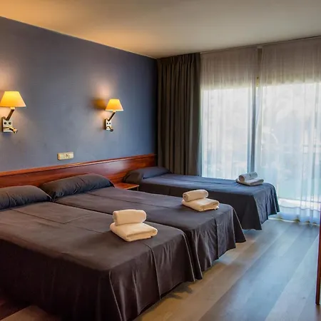Hotel Acacias & 4*