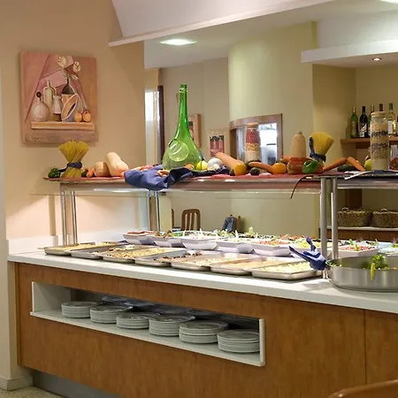 Hotel Acacias &