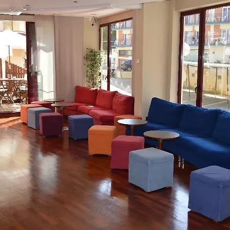 Hotel Acacias &
